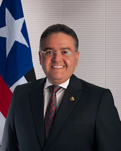 Foto de rosto de Roberto Rocha