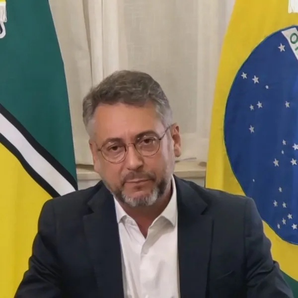 Foto de rosto de Clécio Luís