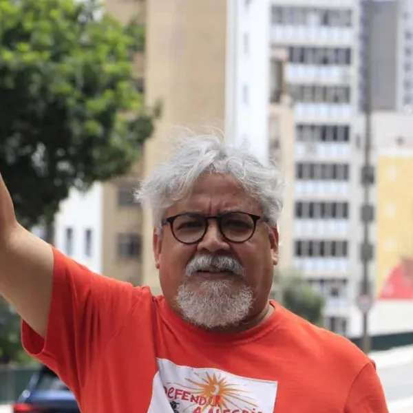 Foto de rosto de Edmilson Costa