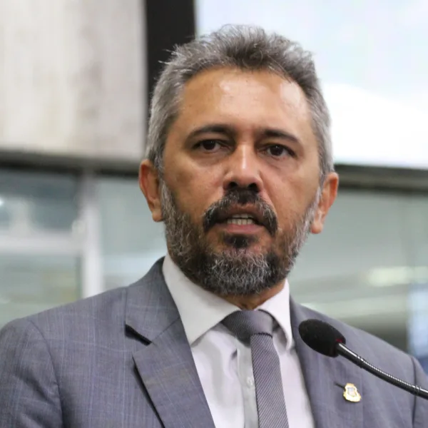 Foto de rosto de Elmano de Freitas