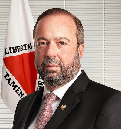 Foto de rosto de Alexandre Silveira