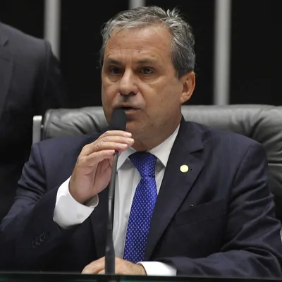 Foto de rosto de Tadeu Alencar