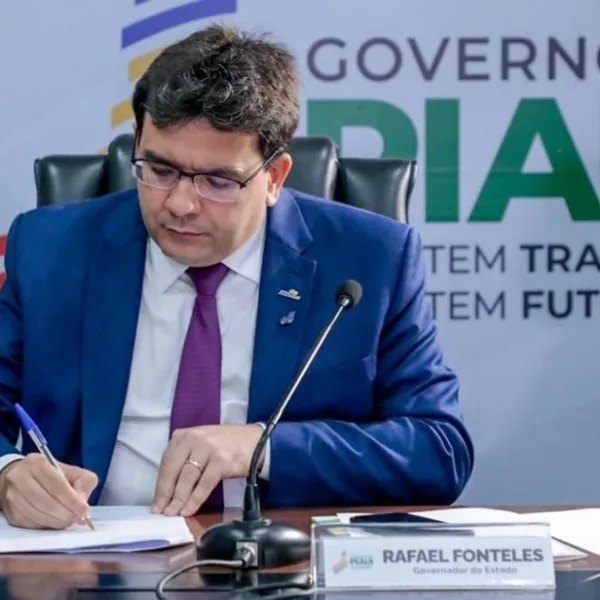 Foto de rosto de Rafael Fonteles